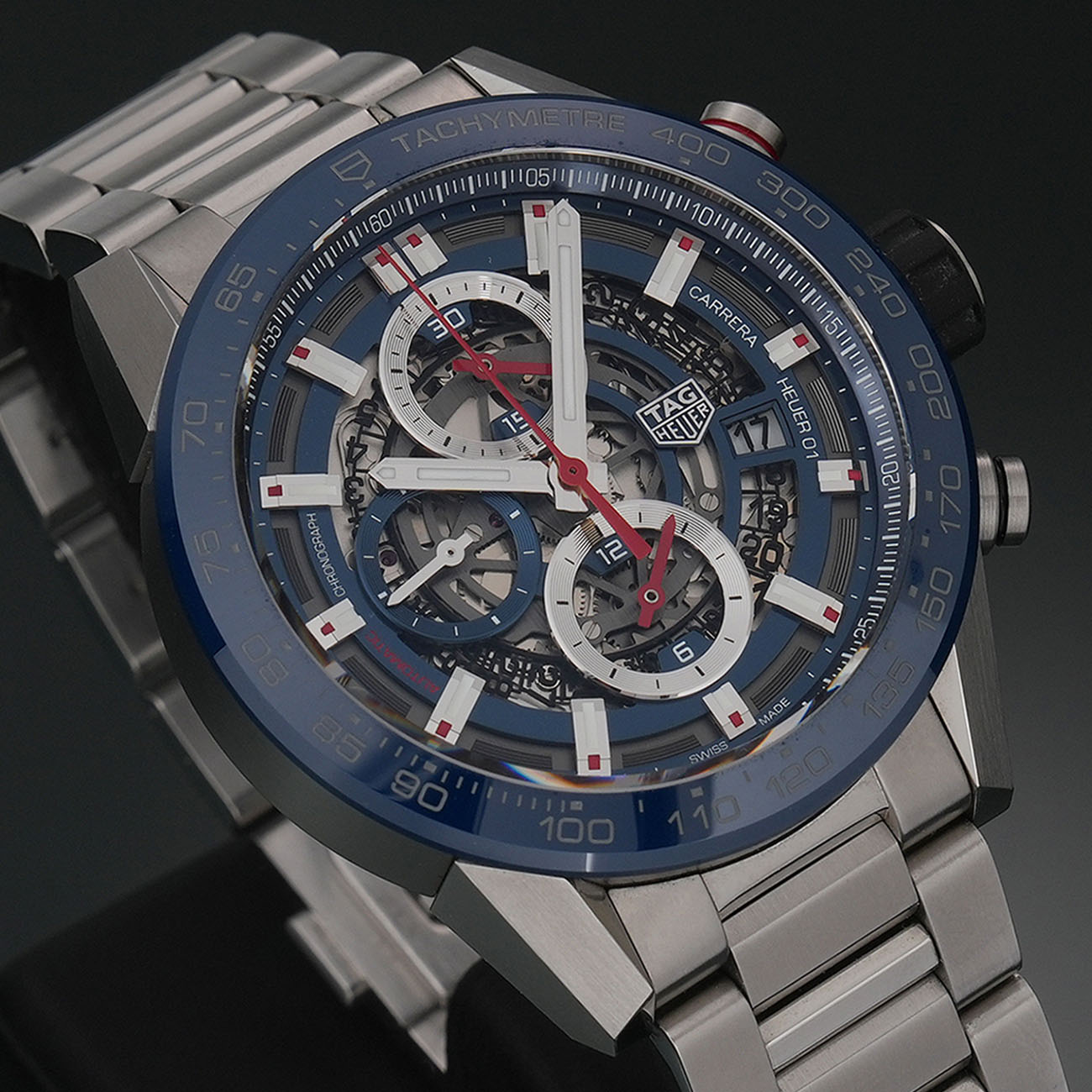 태그호이어 까레라 크로노 데이트 스켈레톤 상세 이미지