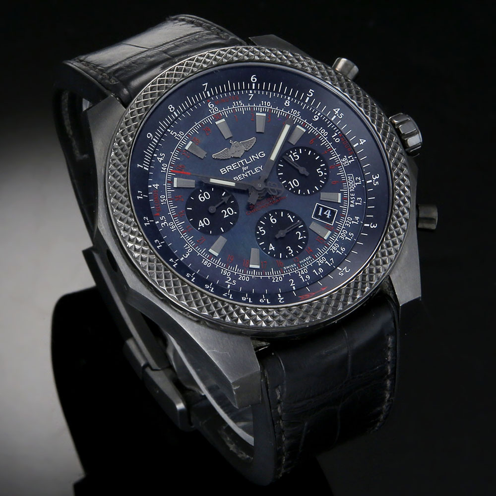 브라이틀링 네비타이머 크로노 상세 이미지