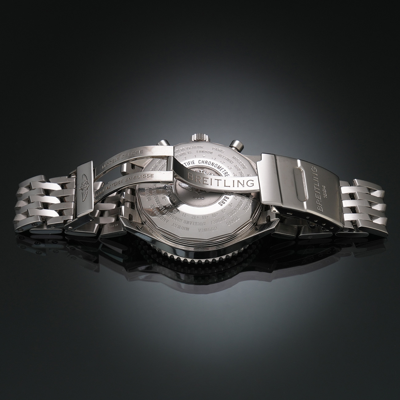 브라이틀링 네비타이머 월드 크로노 상세 이미지