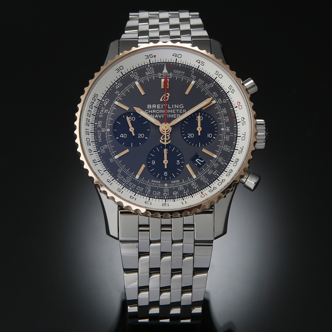 브라이틀링 네비타이머 B01 크로노 상세 이미지