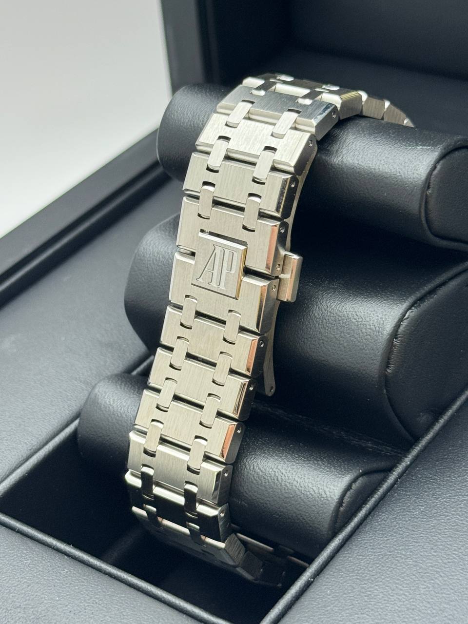 오데마피게 로얄오크 상세 이미지